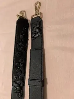 ケイトスペード、フラワーストラップ(ノーブランドのバッグ付き)