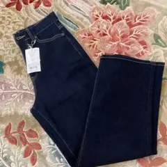 新品未使用デニムストレートパンツ伸縮性