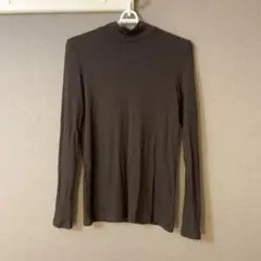 ⚪︎ ユニクロ UNIQLOリブ タートルネック長袖トップス ブラウン M