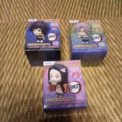 新品未開封　鬼滅の刃　ちょこっとひっかけフィギュアぷち　3つ