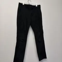 UNIQLOブラック 黒　パンツ　ズボン　スラックス 伸縮性あり