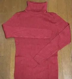 赤 アクリル100% タートルネックセーター Mサイズ