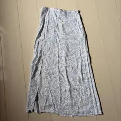 H&M 花柄 スリット入りスカートのサムネイル