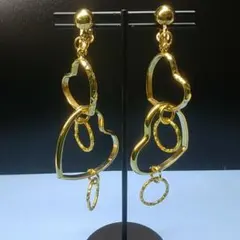 ハートゴールド　ゆらゆら揺れる大ぶりイヤリングorピアス