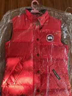 カナダグースベスト未使用に近いクリニング済み
