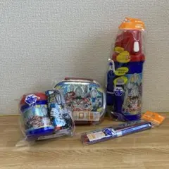 ウルトラマンヒーローズ　水筒　弁当箱　お箸　おしぼり　ランチセット