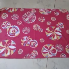 L'OCCITANE フリースハーフブランケット