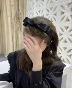 リボン付きブラックヘアバンド