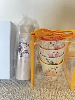 新品　ディズニーストア　ステンレスボトル　ミッキー　水筒　プーさん　コップセット