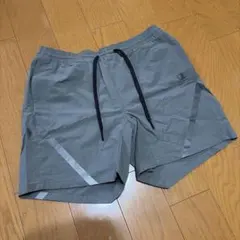 Champion グレー ショートパンツ　Mサイズ