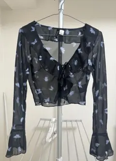 H&M DIVIDED 蝶柄 シースルー 長袖 カーディガンのサムネイル