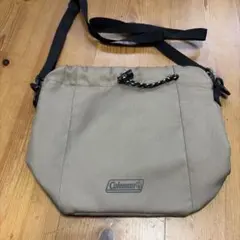 「Coleman コールマン 4WAYで使えるお出かけショルダーバッグベージュ