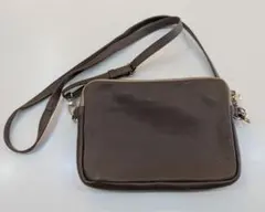 BEAURE　ショルダーバッグ　ショルダーポーチ　本革/レザー