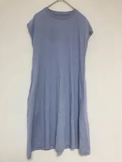 薄い青色ノースリーブワンピース　ユニクロ　150cm