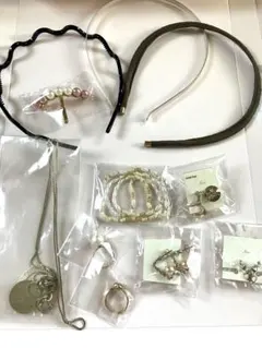 アクセサリーセット ネックレス・ブレスレット・イヤリング・ヘアバンド