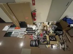 100개 이상의 미술 용품을 모으세요