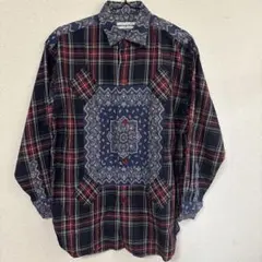 【極美品】バンダナ柄 パッチワーク風 ノーカラーシャツ ネイビー ペイズリー L 極美品】バンダナ柄 パッチワーク風 ノーカラーシャツ ネイビー