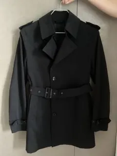 黒のトレンチコート ベルト付き