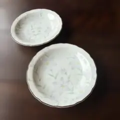 有田焼　桔梗模様　小皿二枚のサムネイル