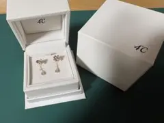 4°C フラワーモチーフ ピアス