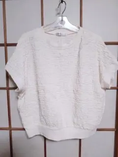 美品✨ホワイト テクスチャー 半袖トップス