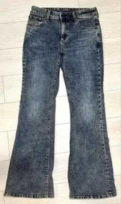 未使用　GU スリムフレアジーンズ　Mサイズ