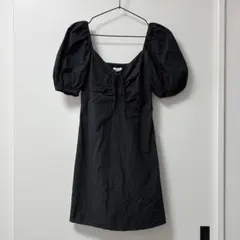 H&M エイチアンドエム 黒 ワンピースのサムネイル