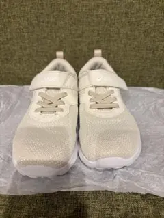 アシックス　20センチ　スニーカー　ベージュ