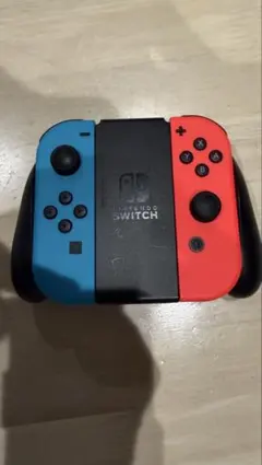 Nintendo Switch 本体 青と赤のJoy-Con付き
