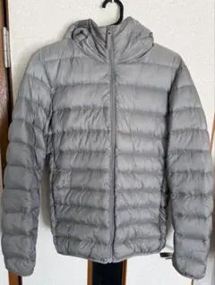 UNIQLOウルトラライトダウンジャケット S グレー フード付き
