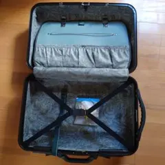 Item thumbnail for item 285f5c55-7f96-4bc4-85a9-1804e11d6ba4