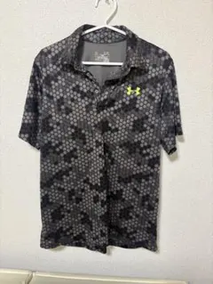 Under Armour 六角形パターン ポロシャツ