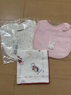 ファミリア　スタイ　新品　プチバトー　ガーゼハンカチ　女の子　未開封　ヨダレカケ