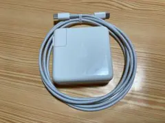 Apple 6!W USB-C Power Adapter A1718