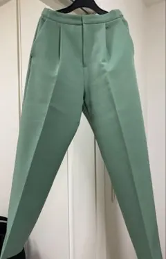 【ナノユニバース】ミントグリーン センタープレスレディースパンツ