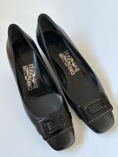 FERRAGAMO 美品　黒革バックル　冠婚葬祭に最適のサムネイル