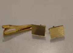 ネクタイピン　カフスボタン　金色　美品　スーツ　ジャケット　ワイシャツ