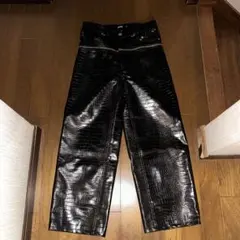 新品未使用】最安値 goar.archive クロコダイルパンツ M - メルカリ