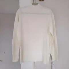 レディース　アイボリー タートルネックニット 長袖