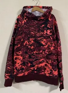 アンダーアーマー　パーカー　150サイズ カモフラ　　　裏起毛
