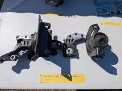 スズキ ソリオ MA15S マウント 2個 セット R080504 スズキ ソリオ MA15S マウント 2個 セット R080504 - メルカリ