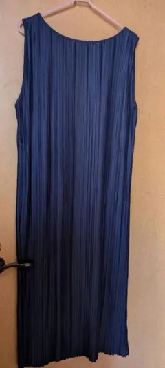 プリーツワンピース XXL フォーマル 結婚式 セレモニードレス ユニクロ