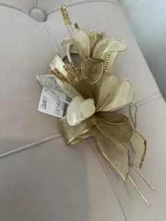 ゴールド 花モチーフ ブローチ