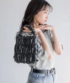 【美品】シャーリングショルダーバッグ　lowrys farm
