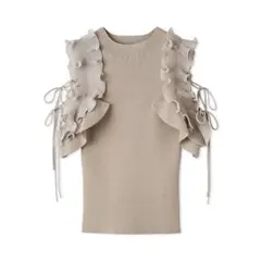 SNIDEL プリーツフリルニットプルオーバー　ベージュ