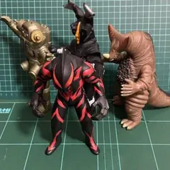 【ウルトラマンソフビ】ベリアル＆昭和ウルトラ怪獣セット【フィギュア】のサムネイル