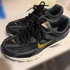 NIKE スニーカー イニシエーター