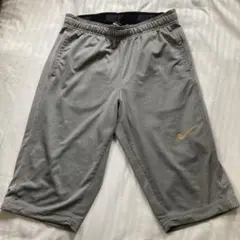 NIKE DRI-FIT ショートパンツ グレー Mサイズのサムネイル