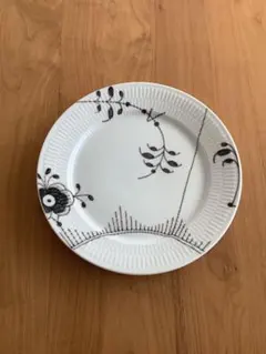 2026年最新】ロイヤルコペンハーゲン ブラックフルーテッドの人気