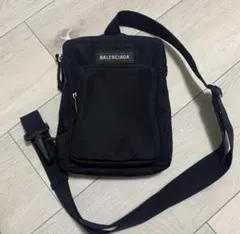 Balenciaga バレンシアガ ボディバッグ　クロスボディ　ウエストポーチのサムネイル